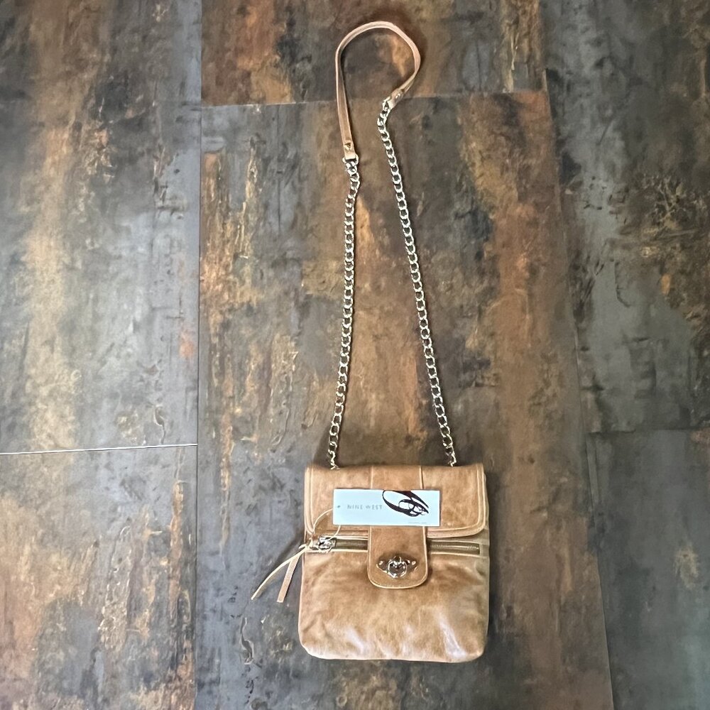 NWT Nine West BreezyFV Tan Crossbody/Shoulder Bag Interior/Exterior Pockets
